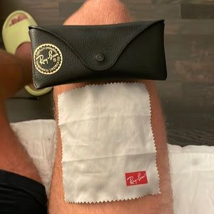 Ray ban glasses case and cleaning cloth